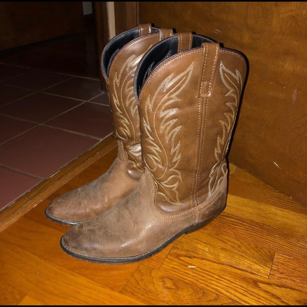 Laredo brown leather women’s cowboy boots